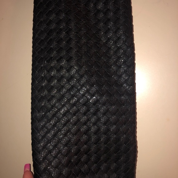 Black leather clutch - Picture 2 of 3